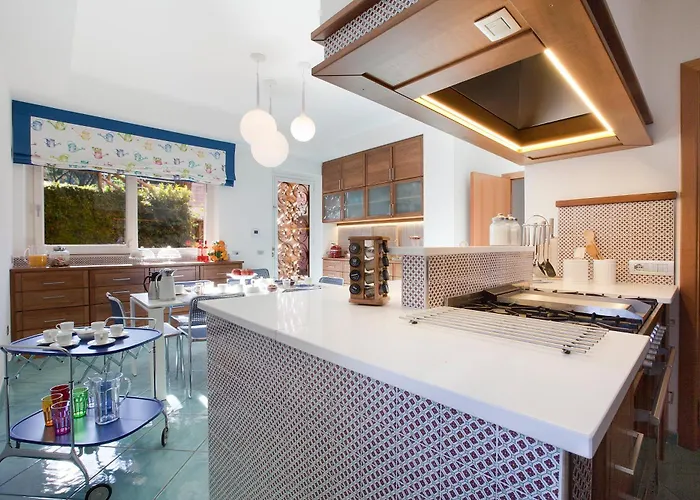 Mambrini Villa Sorrento