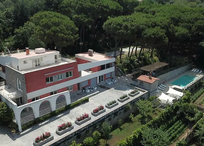 Mambrini Villa Sorrento